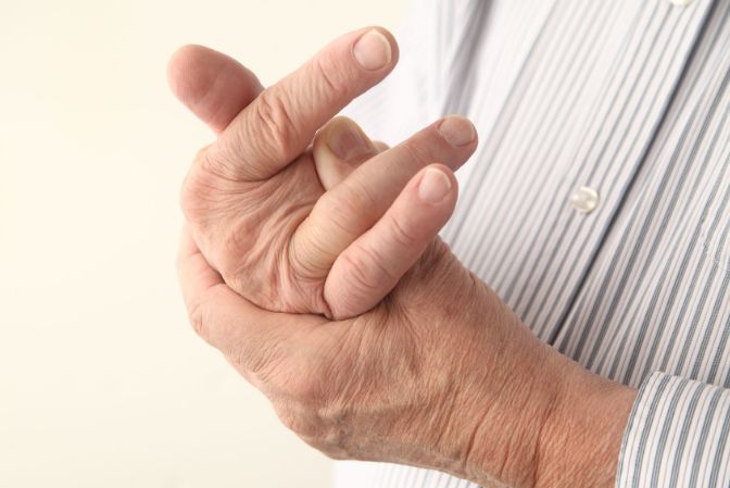 Симптоми артриту пальців рук і ніг