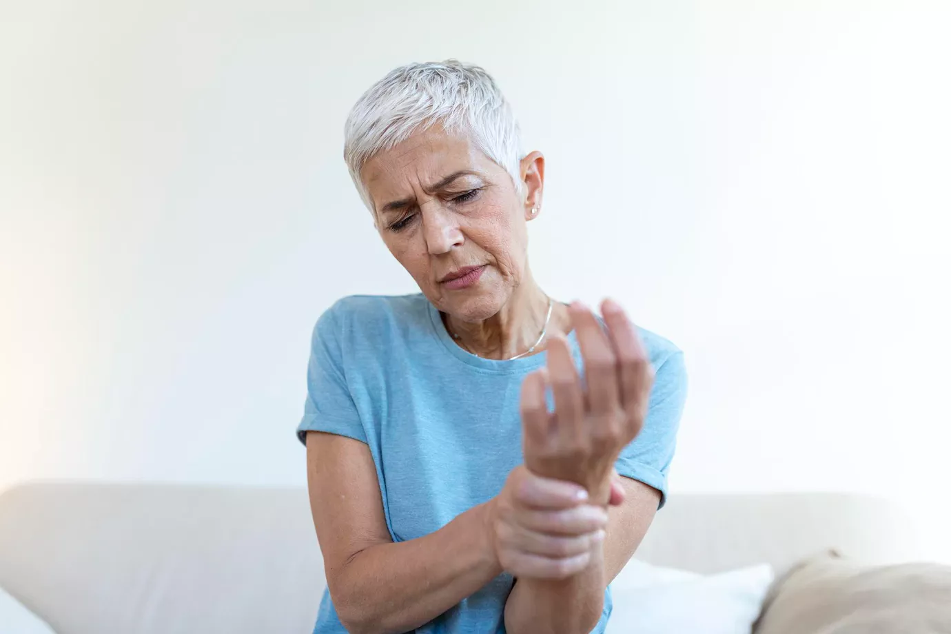 Ревматоїдний артрит: причини розвитку, діагностика та лікування
