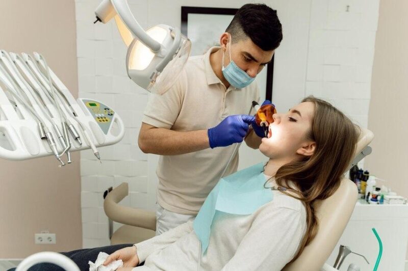 Кутовий наконечник в стоматології